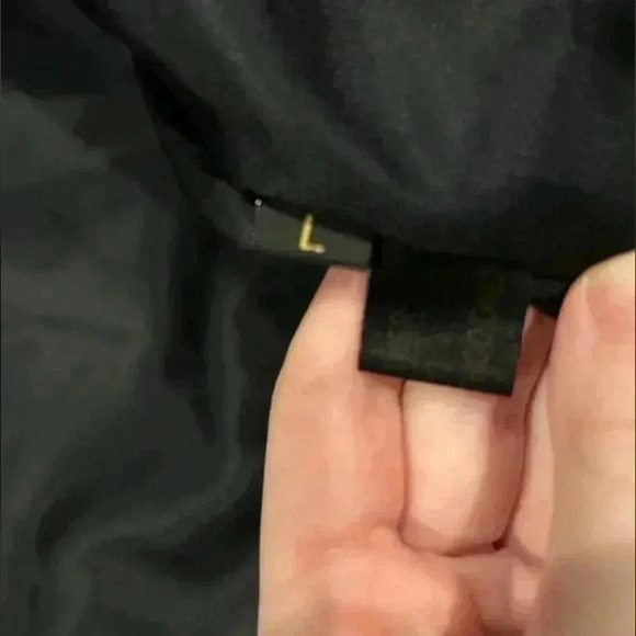 Vintage red leather trench coat in size large - Picture 7 of 8